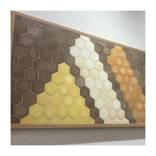 研究棟エントランス／ヘキサゴンパネル 全体